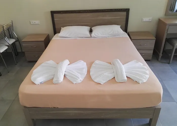 Epis 3* Chania (Crete)