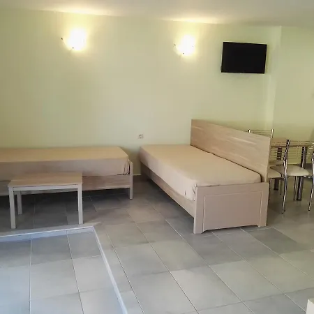 Epis מלון דירות Agia Marina